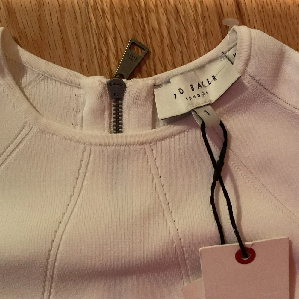 New - Ted Baker London Lounia Fluted Sleeve Body-Con Dress in White Size 1 - Picture 8 of 16